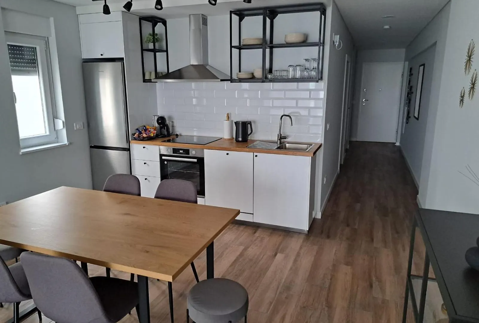 B & R Summer Breeze Apartments 2 ニン